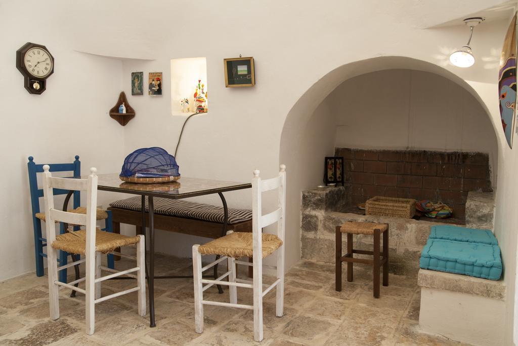 Вілла Trullo Degli Ulivi Остуні Екстер'єр фото