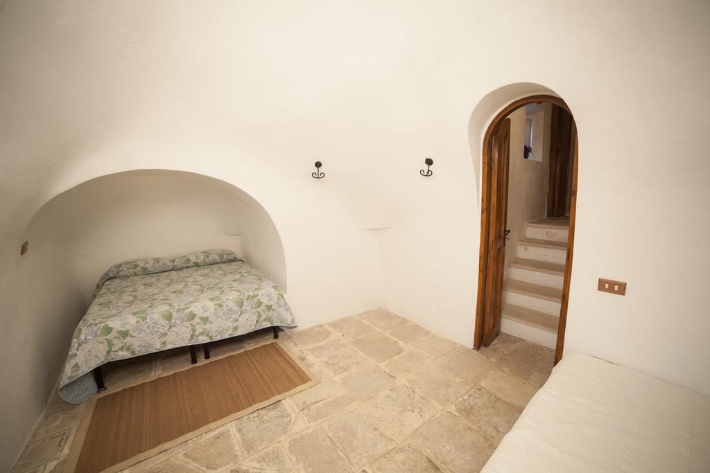 Вілла Trullo Degli Ulivi Остуні Екстер'єр фото